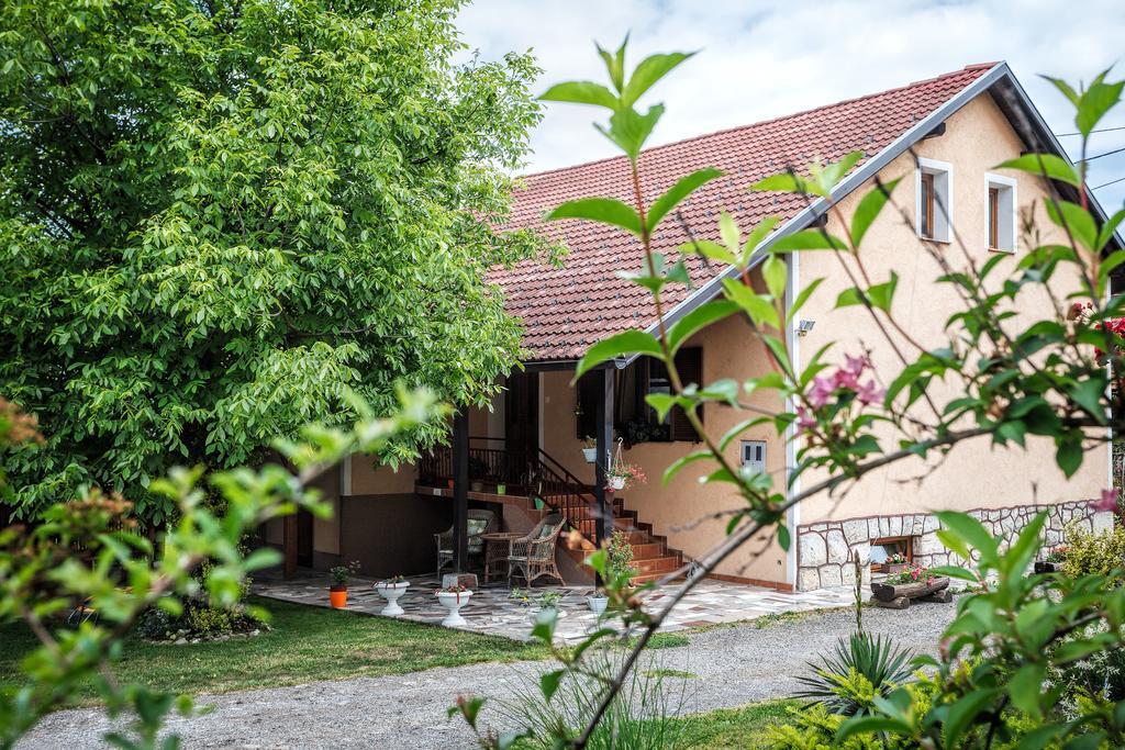 Apartment Tomasevic Slunj Eksteriør bilde