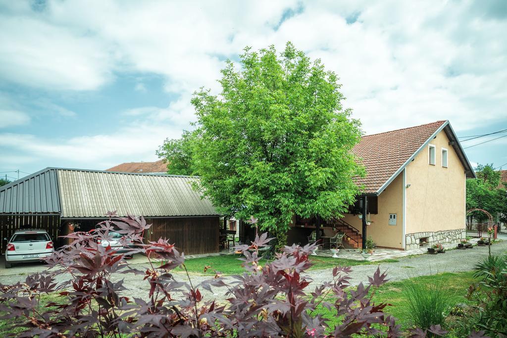 Apartment Tomasevic Slunj Eksteriør bilde